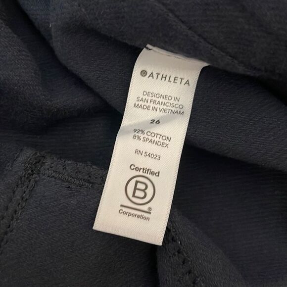 Athleta Stratum Camo Printed Farallon Jogger 26 NWT - Picture 8 of 8